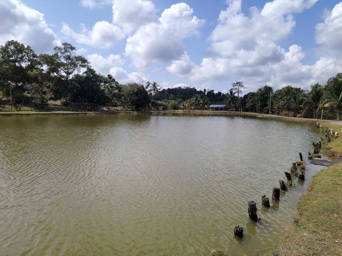 D'ZI Fishing Village